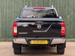 Nissan Navara 2.3 dCi Tekna 4WD Euro 6 (s/s) 4dr at 18th