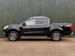 Nissan Navara 2.3 dCi Tekna 4WD Euro 6 (s/s) 4dr at 12th