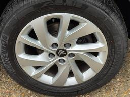 Citroen Dispatch 1.5 BlueHDi 1000 Enterprise Pro XS FWD 1 Euro 6 (s/s) 6dr at 36th