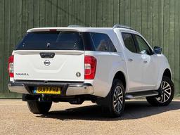 Nissan Navara 2.3 dCi Tekna 4WD Euro 6 (s/s) 4dr at 3th