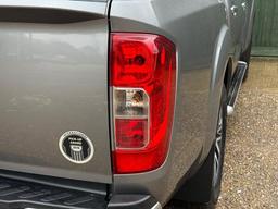 Nissan Navara 2.3 dCi Tekna Auto 4WD Euro 6 4dr at 32th