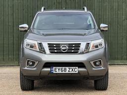 Nissan Navara 2.3 dCi Tekna Auto 4WD Euro 6 4dr at 5th