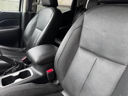 Nissan Navara 2.3 dCi Tekna Auto 4WD Euro 6 4dr at 13th