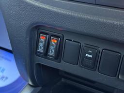 Mitsubishi L200 2.4 DI-D DC Barbarian Auto 4WD Euro 6 4dr at 17th