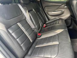 Mitsubishi L200 2.4 DI-D DC Barbarian Auto 4WD Euro 6 4dr at 35th