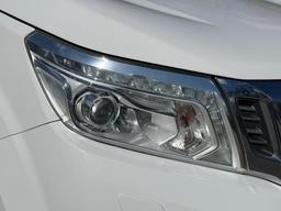 Nissan Navara 2.3 dCi Tekna 4WD Euro 6 (s/s) 4dr at 42th