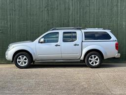 Nissan Navara 2.5 dCi Tekna Auto 4WD Euro 5 4dr at 12th
