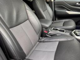 Nissan Navara 2.3 dCi N-Guard Auto 4WD Euro 6 4dr at 54th
