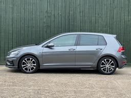 Volkswagen Golf 1.5 TSI EVO R-Line DSG Euro 6 (s/s) 5dr at 7th