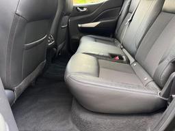 Nissan Navara 2.3 dCi N-Guard Auto 4WD Euro 6 4dr at 37th