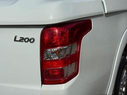 Mitsubishi L200 2.4 DI-D DC Warrior 4WD Euro 6 4dr at 44th
