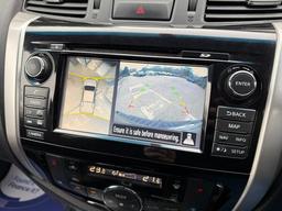 Nissan Navara 2.3 dCi Tekna Auto 4WD Euro 6 4dr at 11th