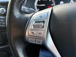 Nissan Navara 2.3 dCi Tekna 4WD Euro 6 (s/s) 4dr at 31th