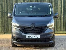 Renault Trafic 2.0 dCi ENERGY 28 Black Edition EDC SWB Standard Roof Euro 6 (s/s) 5dr at 5th