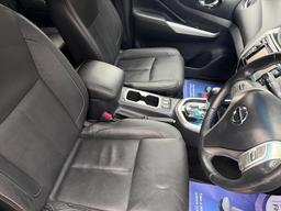 Nissan Navara 2.3 dCi Tekna Auto 4WD Euro 6 4dr at 2th