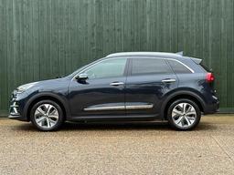 Kia Niro 64kWh 4 Auto 5dr at 16th