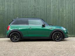 MINI Electric Hatch Cooper SE 32.6kWh Level 3 Auto 3dr at 22th