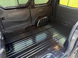 Renault Trafic 2.0 dCi ENERGY 28 Black Edition EDC SWB Standard Roof Euro 6 (s/s) 5dr at 42th