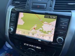 Nissan Navara 2.3 dCi Tekna Auto 4WD Euro 6 4dr at 8th