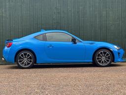 Toyota GT86 2.0 Boxer D-4S Club Series Blue Edition Euro 6 2dr at 17th