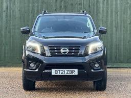 Nissan Navara 2.3 dCi N-Guard Auto 4WD Euro 6 4dr at 9th