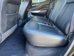 Nissan Navara 2.3 dCi Tekna Auto 4WD Euro 6 4dr at 36th