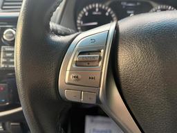 Nissan Navara 2.3 dCi Tekna 4WD Euro 6 (s/s) 4dr at 26th