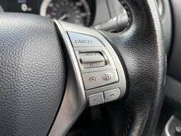 Nissan Navara 2.3 dCi Tekna Auto 4WD Euro 6 4dr at 28th