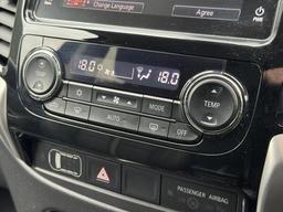 Mitsubishi L200 2.4 DI-D DC Barbarian Auto 4WD Euro 6 4dr at 34th