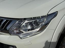 Mitsubishi L200 2.4 DI-D DC Warrior 4WD Euro 6 4dr at 31th