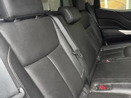 Nissan Navara 2.3 dCi Tekna Auto 4WD Euro 6 4dr at 16th